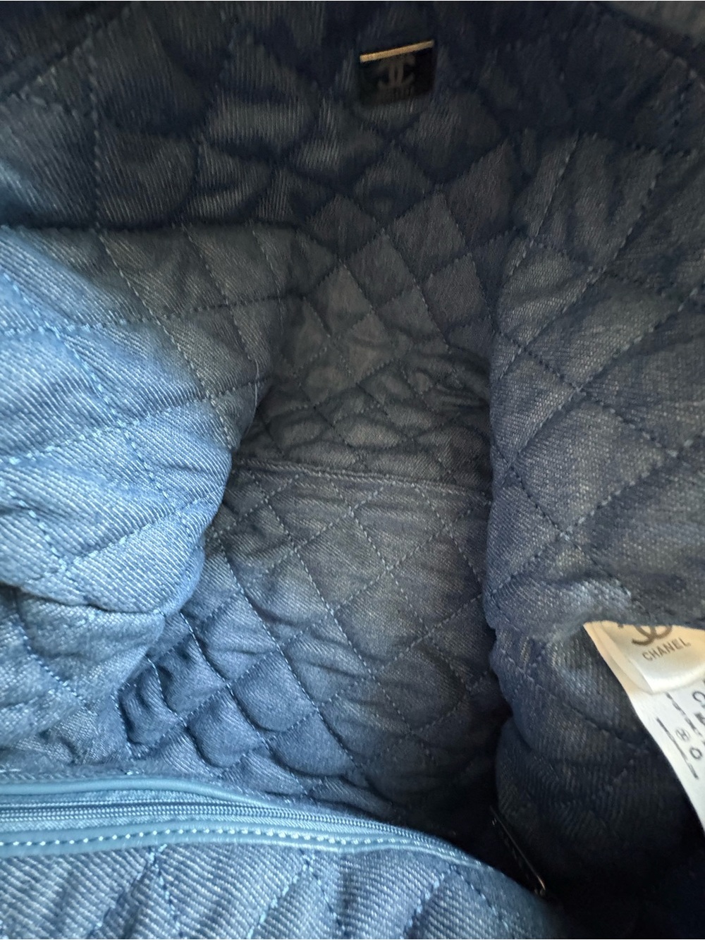 FASHION Light Blue Quilted Denim Shoulder Bag with Chain Strap and Pouch - Picture 15 of 16
